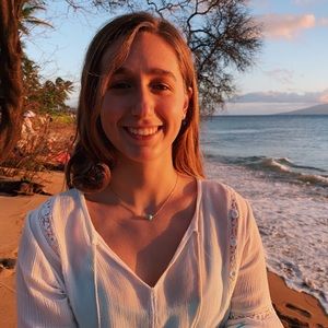 Meet your Posher, Eva